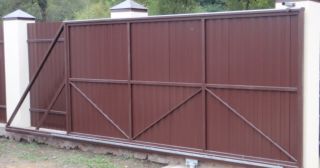 Купить откатные ворота из профнастила Рославль, цена от 1742 руб.